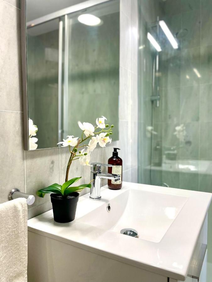 Apartment Gatu Sol, Junto A La Playa , Piscina, 2 Banos, Aire Cc, Terraza, 